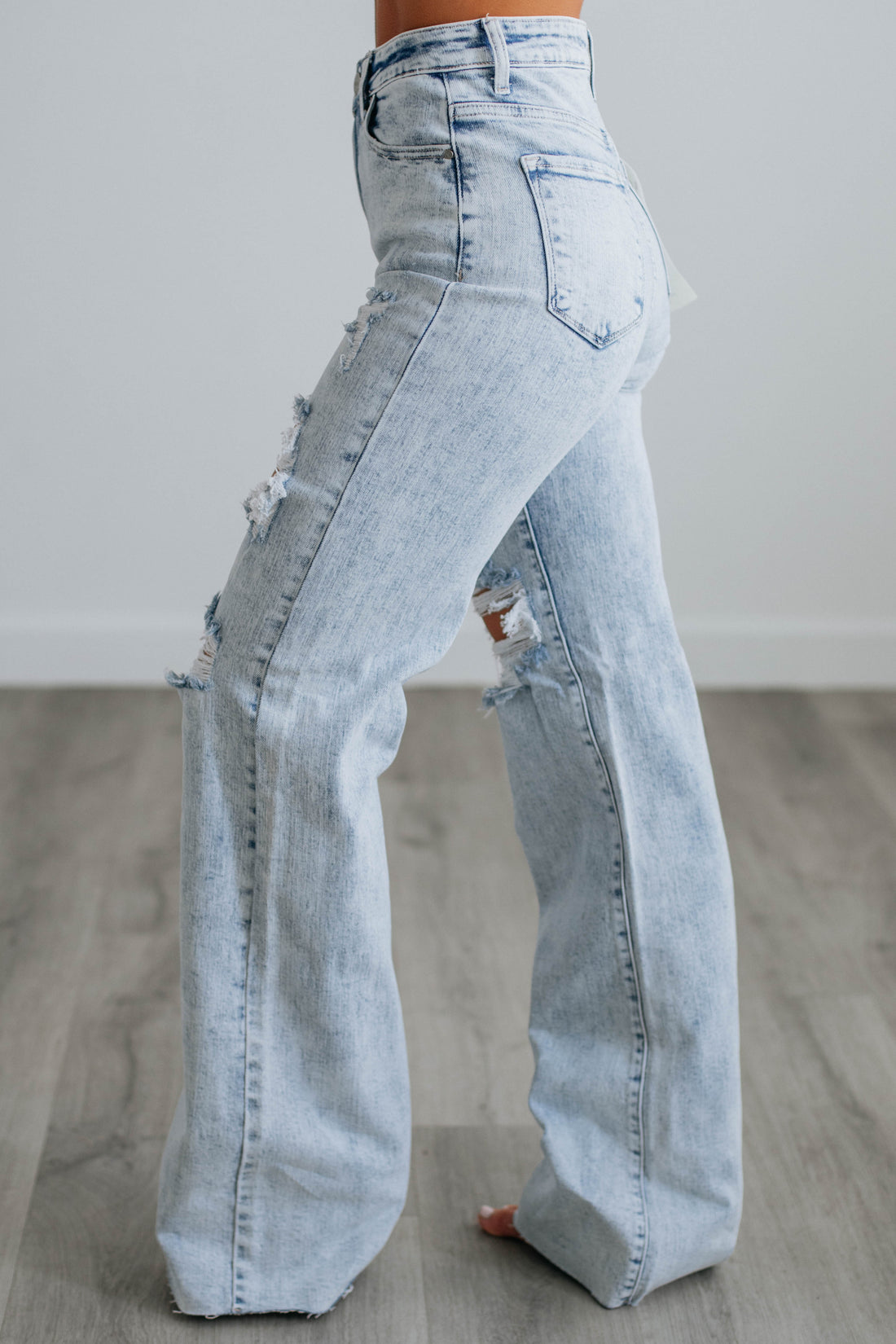 Avery Risen Light Wash Casual Denim Jeans